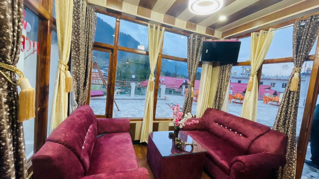 Hotel Hilltop At Mall Road Manali With Open Terrace Exterior foto